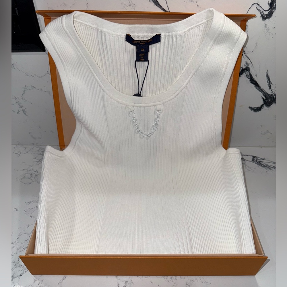 Louis Vuitton Women’s Knit Ribbed Crop Top - Picture 4 of 6